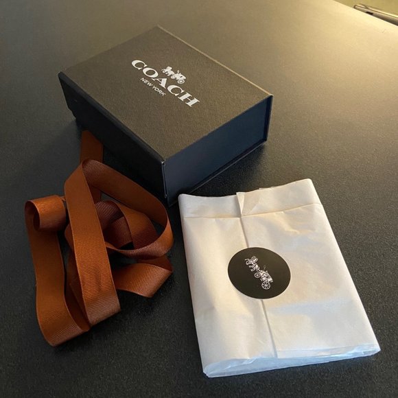 Authentic Coach packaging material -- paper box, ribbon, tissue paper - Picture 2 of 6